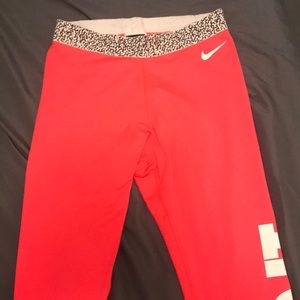 Nike pro dri fit leggings
